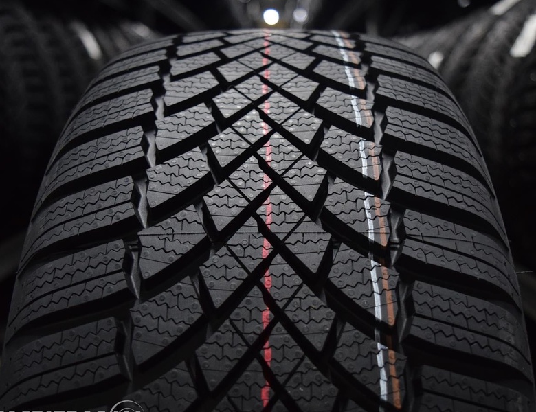 Bridgestone Blizzak LM005 275/35R20 102W