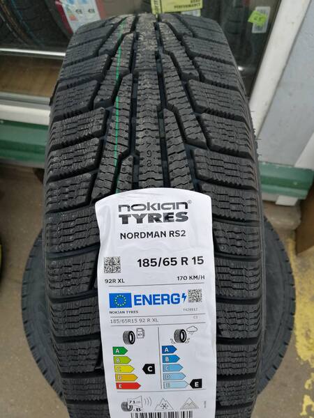 Ikon Character Snow 2 SUV 225/60R18 104R